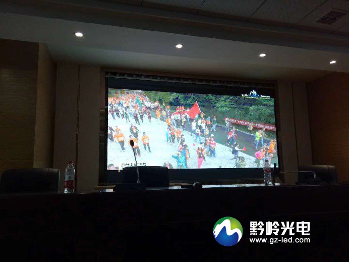 贵州六盘水24中P2.5LED显示屏