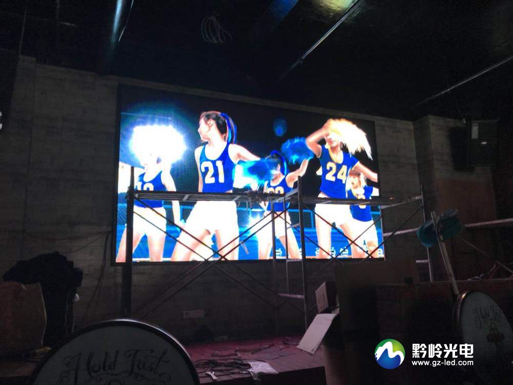 贵州贵阳市花果园寻鱼餐厅P2.5LED显示屏及音响灯光系统